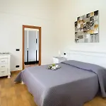 Agora *