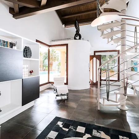 Agora Villa *