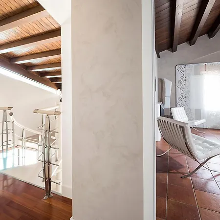 Agora Villa