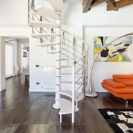Agora Villa